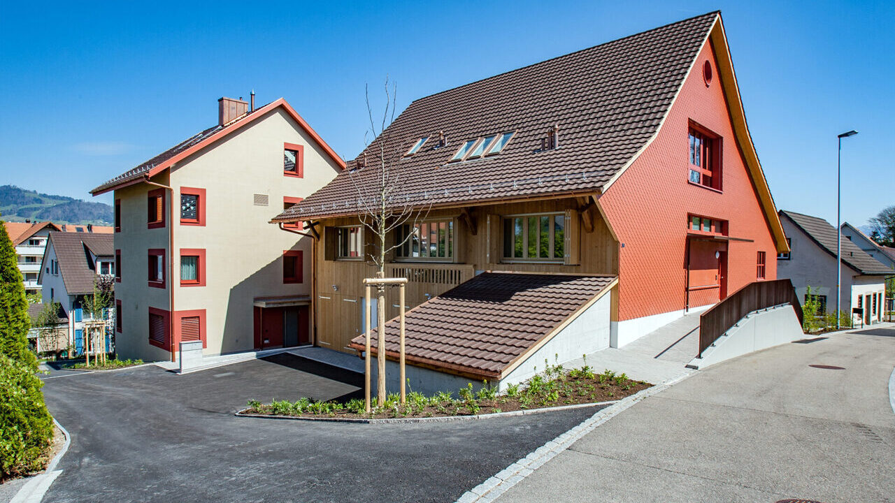Mehrfamilienhaus in Bubikon «Wohnen im Dorfkern» Slide 1