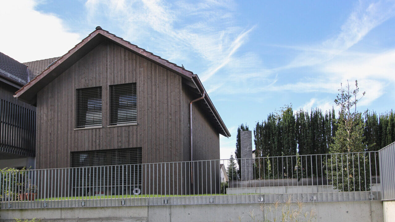 Einfamilienhaus in Grüningen Slide 1
