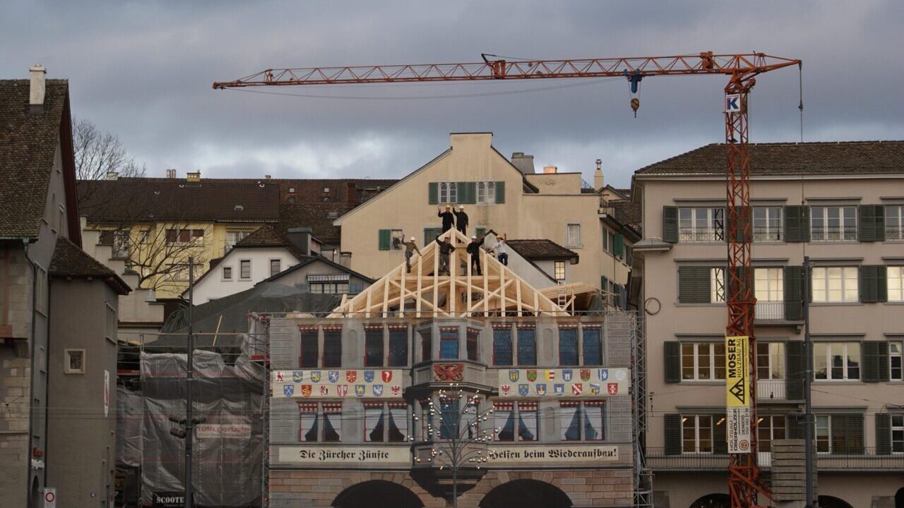 Sanierung nach Brand - Zunfthaus Zimmerleuten Zürich Slide 1