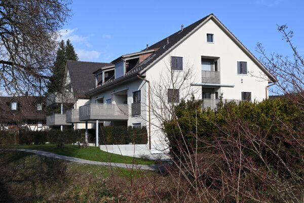 Mehrfamilienhaus in Mönchaltorf