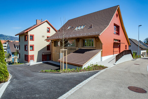 Mehrfamilienhaus in Bubikon «Wohnen im Dorfkern»