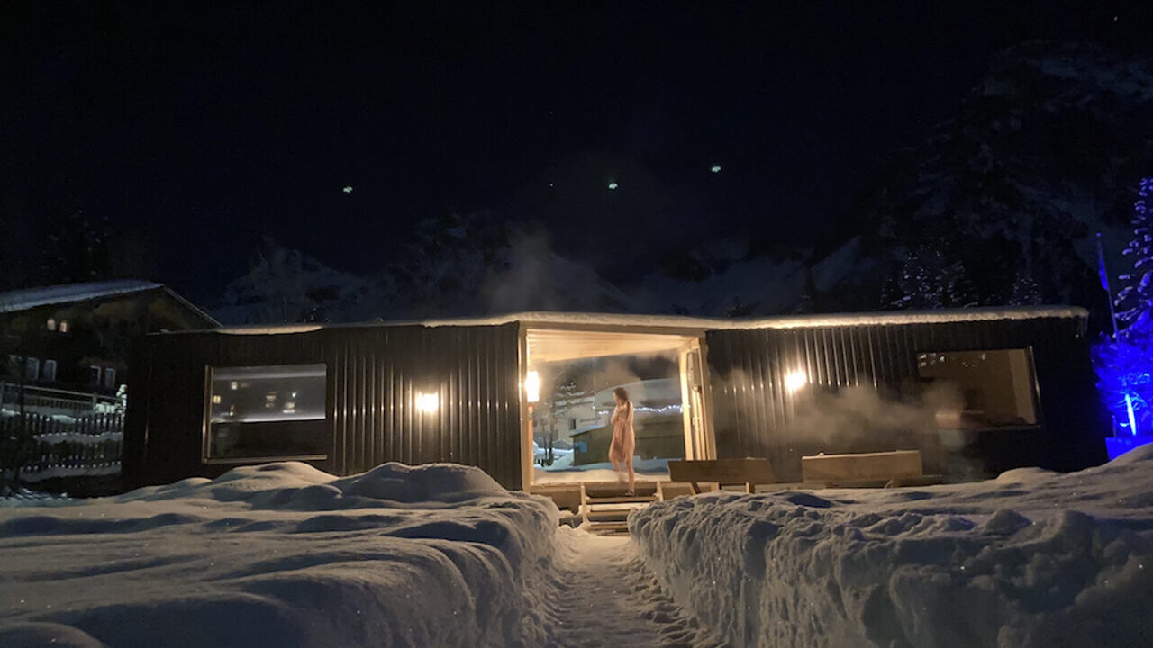 Saunawagen in Arosa Slide 5