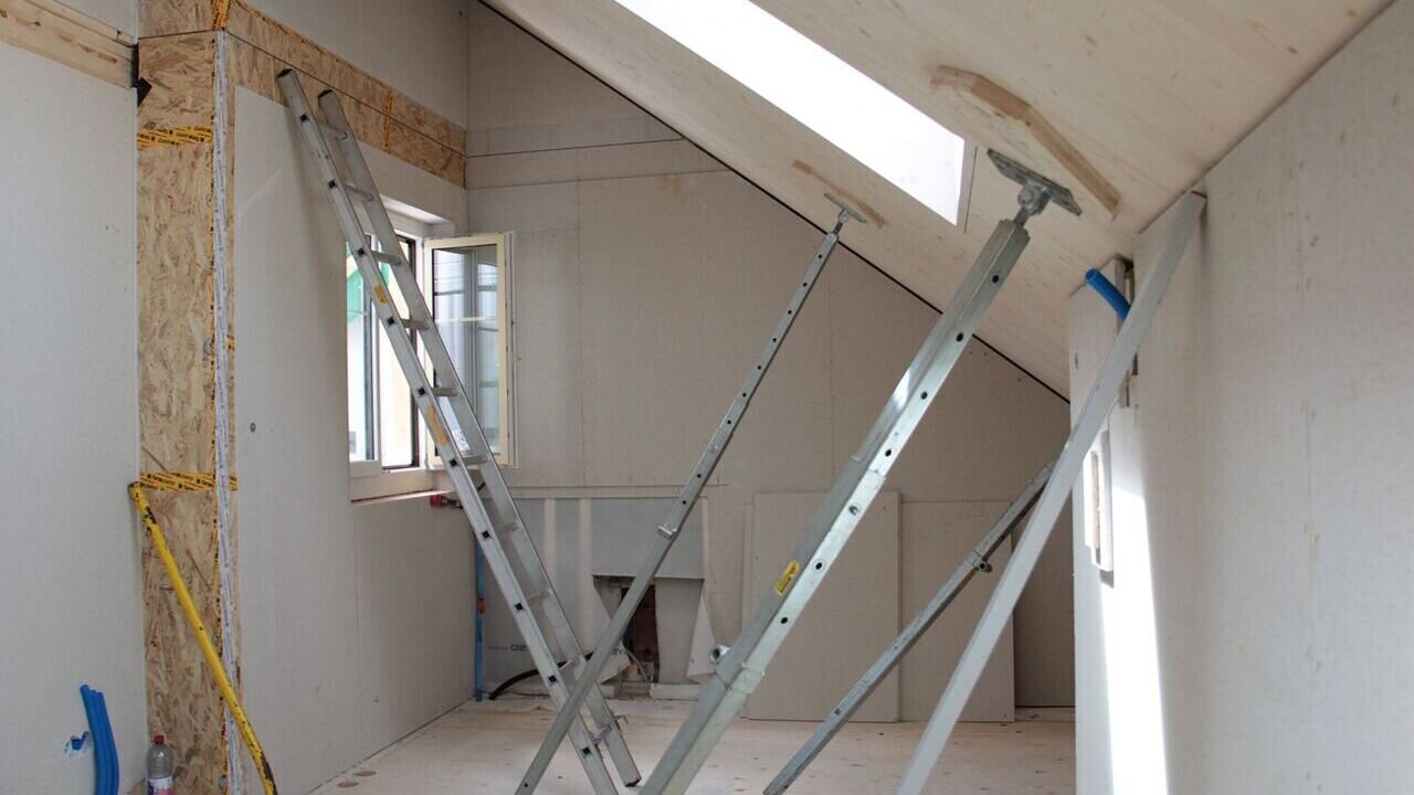 Aufrichten Einfamilienhaus in Egg Slide 12