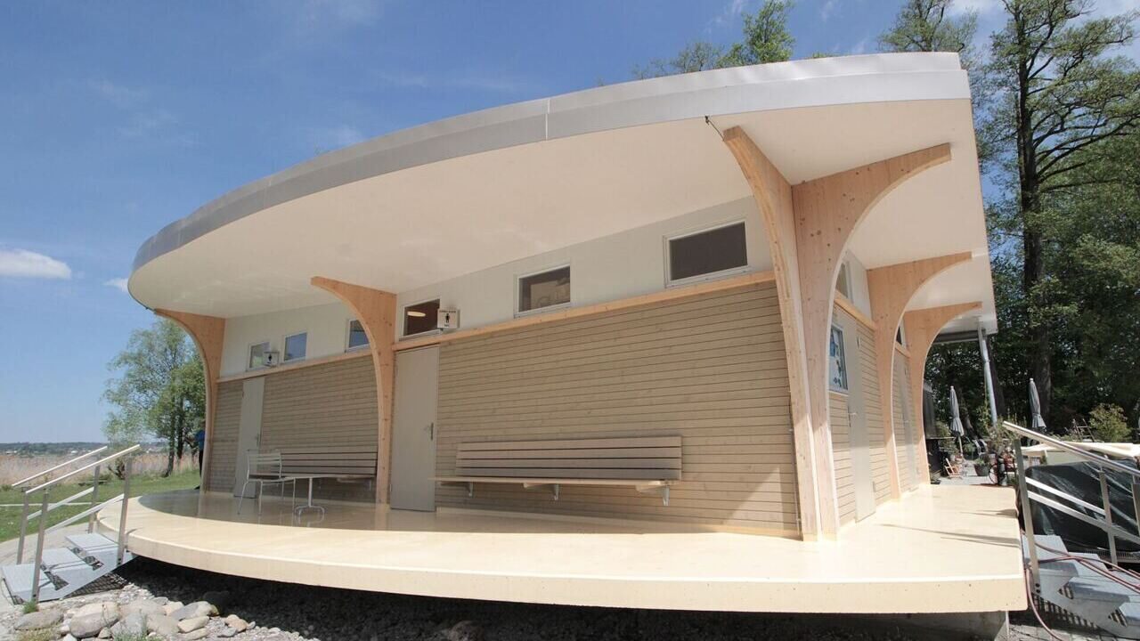 Badehaus Egg Slide 5