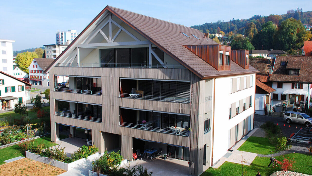 Mehrfamilienhaus in Hinwil Slide 1