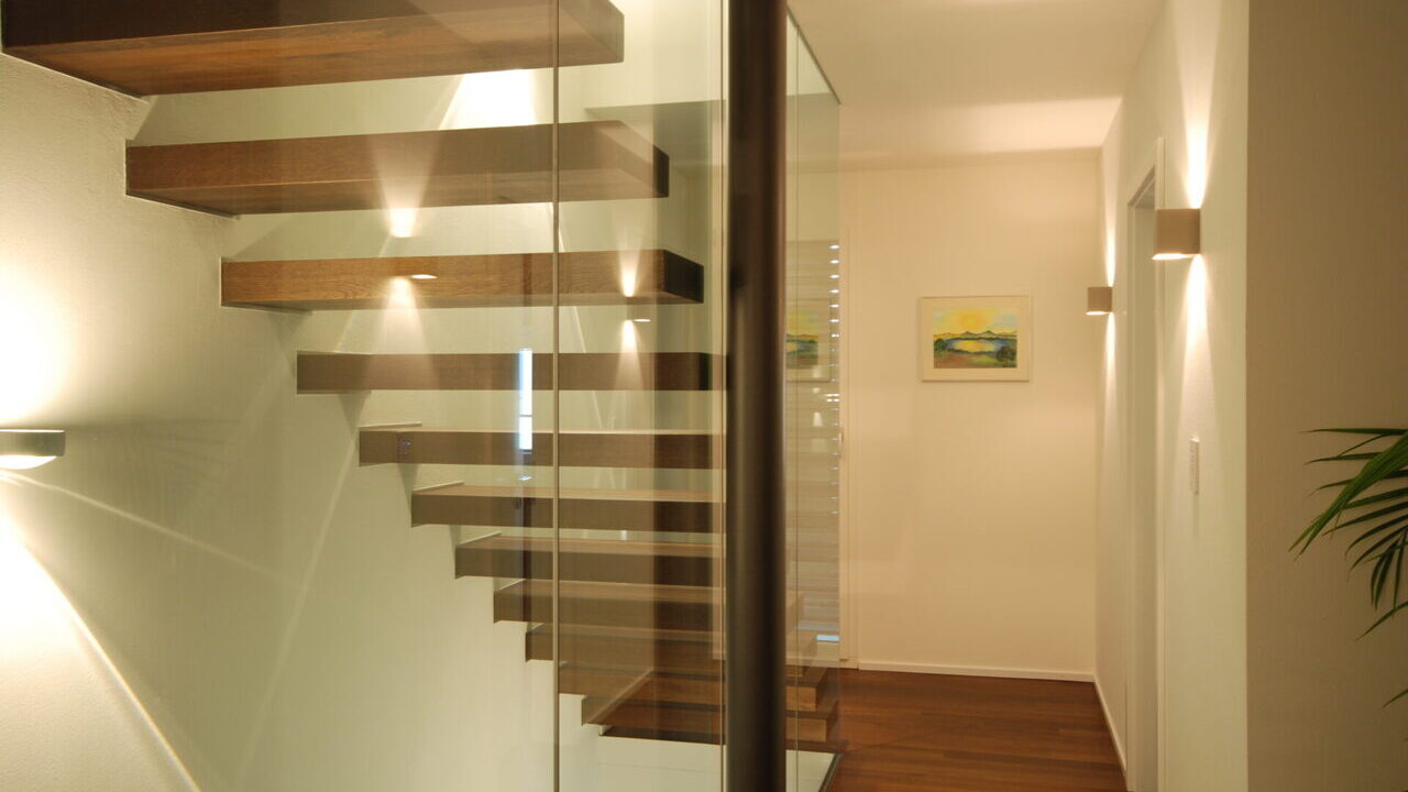 Treppe Einfamilienhaus in Pfäffikon ZH Slide 2