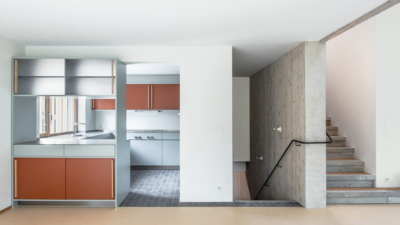 Zwei-Generationenhaus in Ebmatingen Slide 1