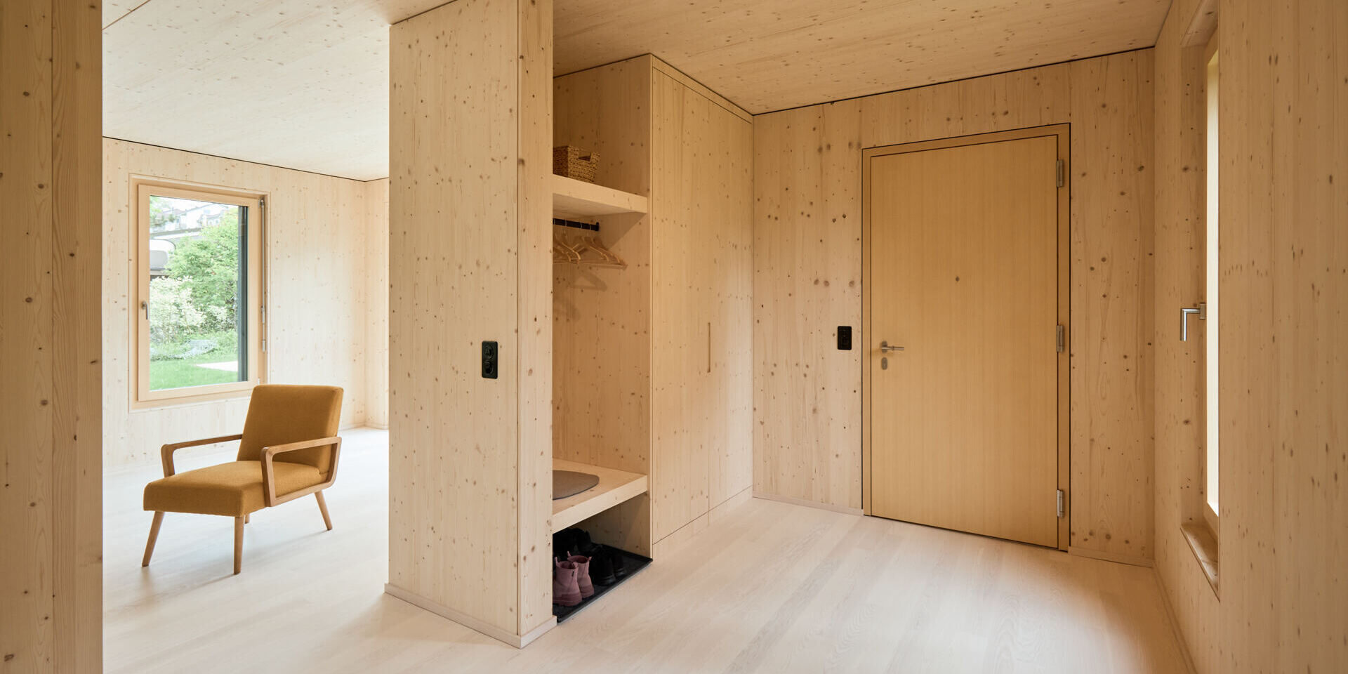 Sliderbild: Holzbau - die Kunst,
Natur und Design zu vereinen.