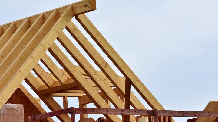 Bild zum Text: 04.06.2021 - Zürioberland24: Holz wird zur teuren Mangelware 